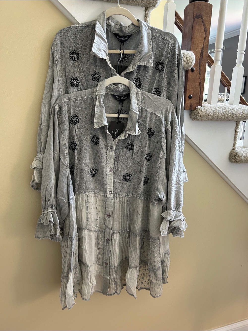 YOUNG THREADS NWT DRESS TOP GREY EMBROIDERED 2X3X